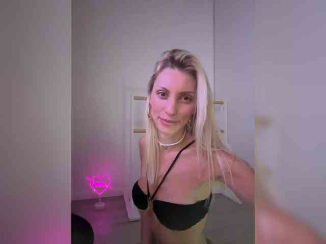 KarinaSimka webcam