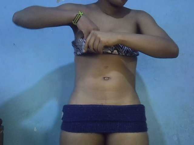 FreakyTrixie's BongaCams show and profile