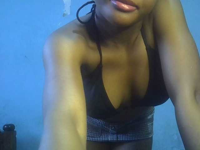 FreakyTrixie's BongaCams show and profile