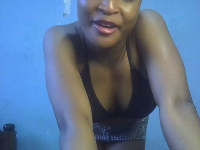 FreakyTrixie's BongaCams show and profile