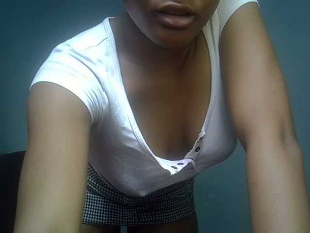 FreakyTrixie's BongaCams show and profile