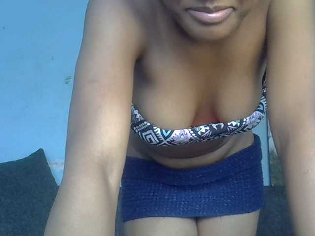 FreakyTrixie's BongaCams show and profile