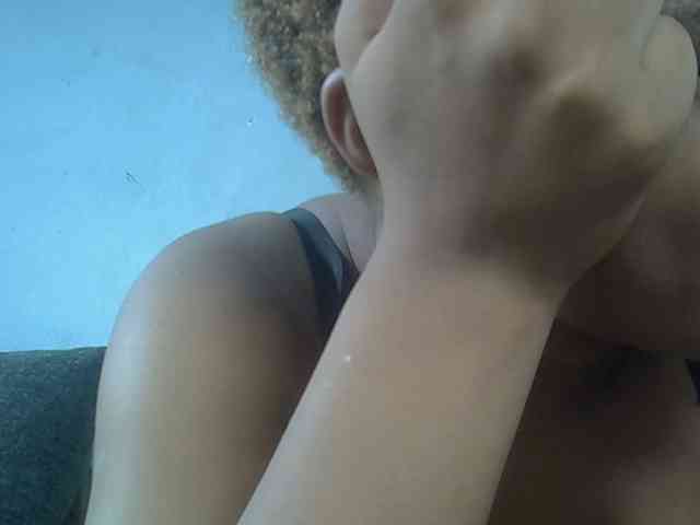 FreakyTrixie webcam