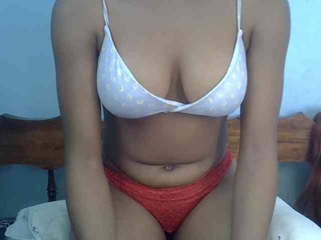 FreakyTrixie webcam