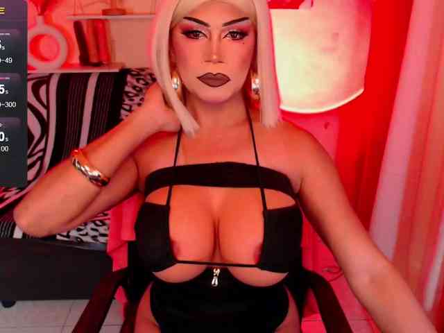 Juicykaren Live Webcam on BongaCams