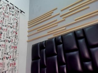 Criistal-castro's Live Webcam
