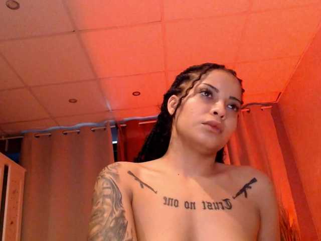 Madiysony live cam on BongaCams