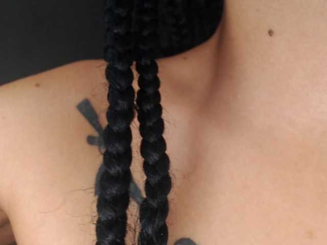 Madiysony live cam on BongaCams