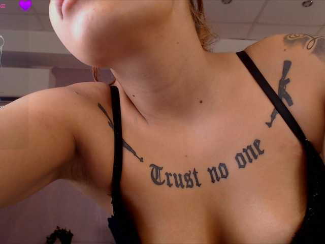 Madiysony live cam on BongaCams