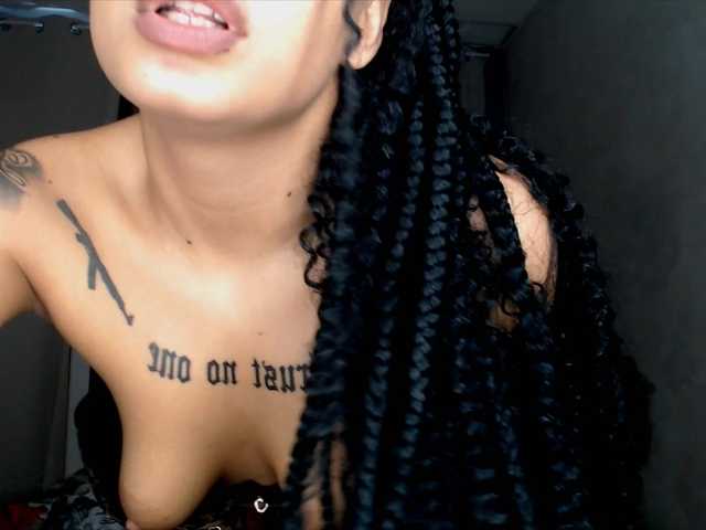 Madiysony live cam on BongaCams