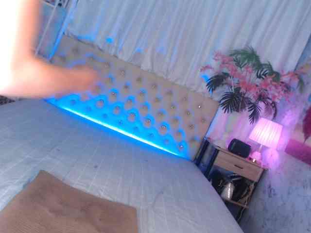 JulietteMcQueen Sex Cam Show