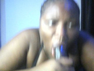 Hotchocolatee191's Live Webcam