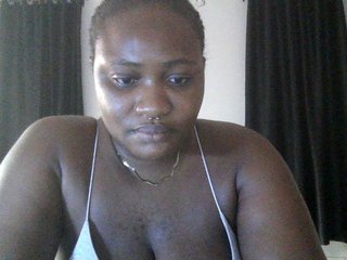Hotchocolatee191's Live Webcam