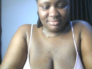 Hotchocolatee191's Live Webcam