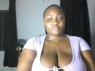 Hotchocolatee191's Live Webcam