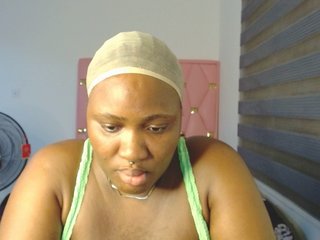 Hotchocolatee191's Live Webcam