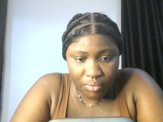 Hotchocolatee191's Live Webcam