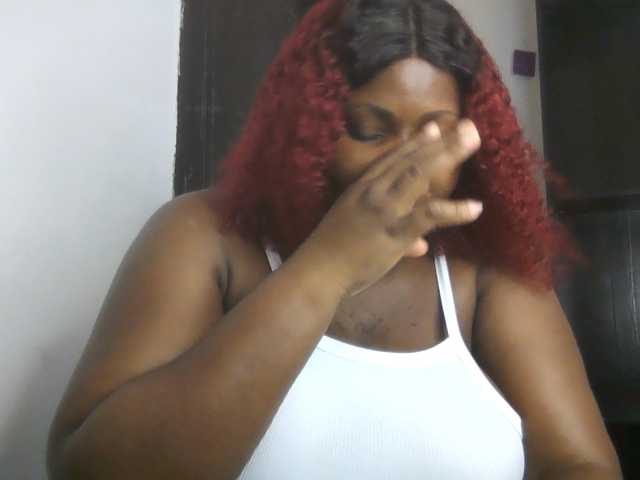 Hotchocolatee191 live cam preview