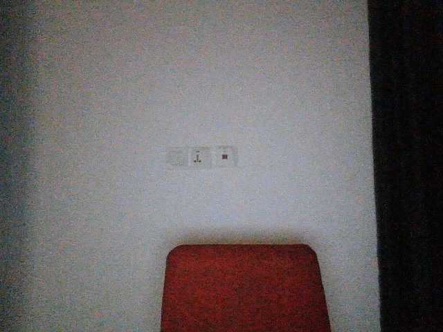 Hotchocolatee191 live cam on BongaCams