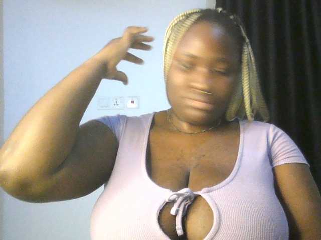 Hotchocolatee191 Live Cam pe BongaCams