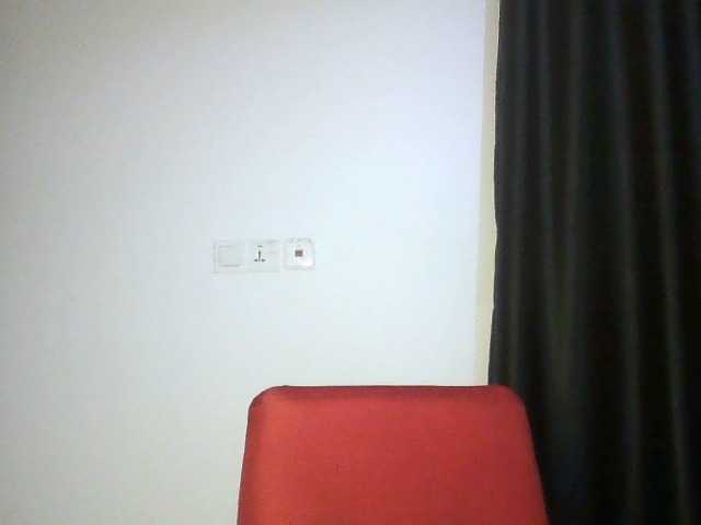 Hotchocolatee191 live cam on BongaCams