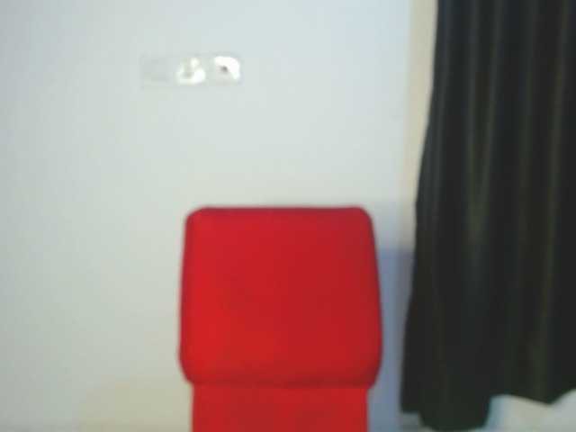 Hotchocolatee191 live cam on BongaCams