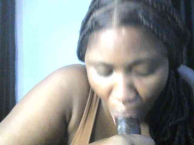 Hotchocolatee191 webcam