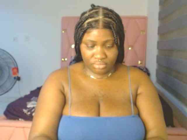 Hotchocolatee191 webcam