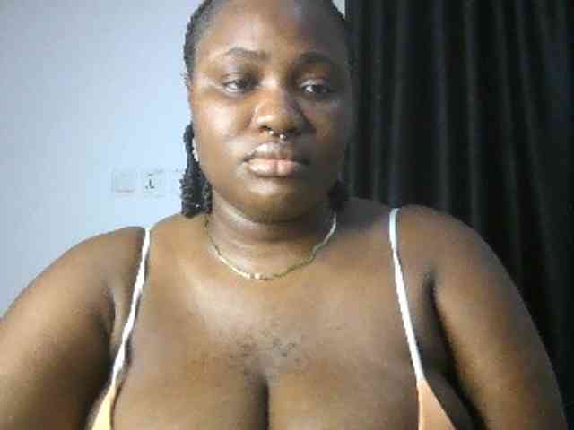 Hotchocolatee191 webcam