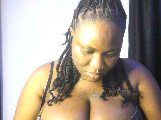 Hotchocolatee191 webcam