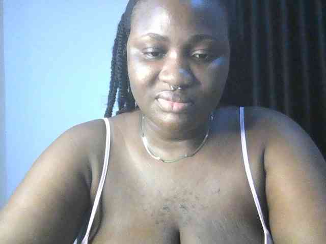 Hotchocolatee191 webcam