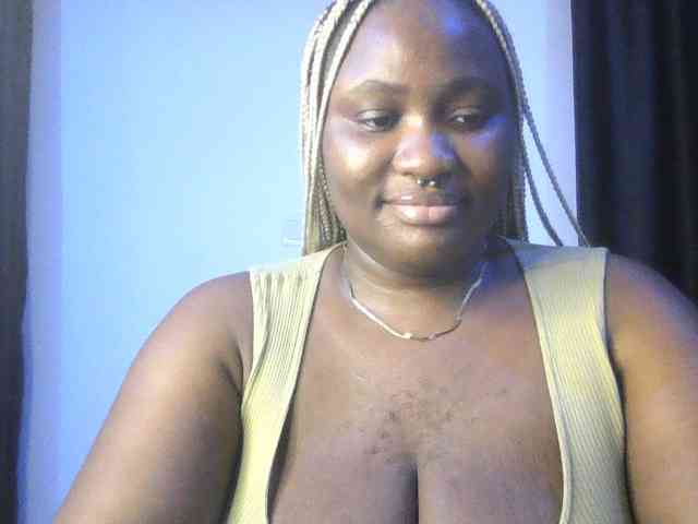 Hotchocolatee191 webcam