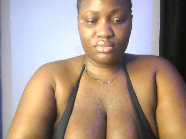 Hotchocolatee191 webcam
