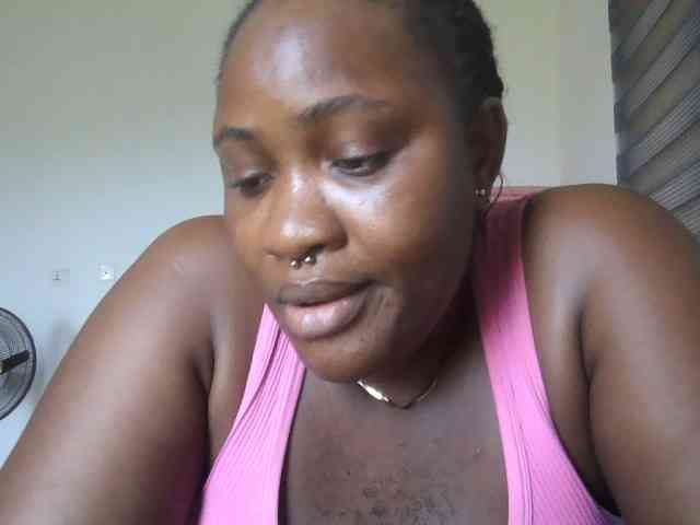 Hotchocolatee191 webcam