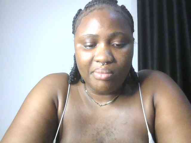 Hotchocolatee191 webcam