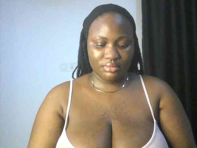 Hotchocolatee191 webcam