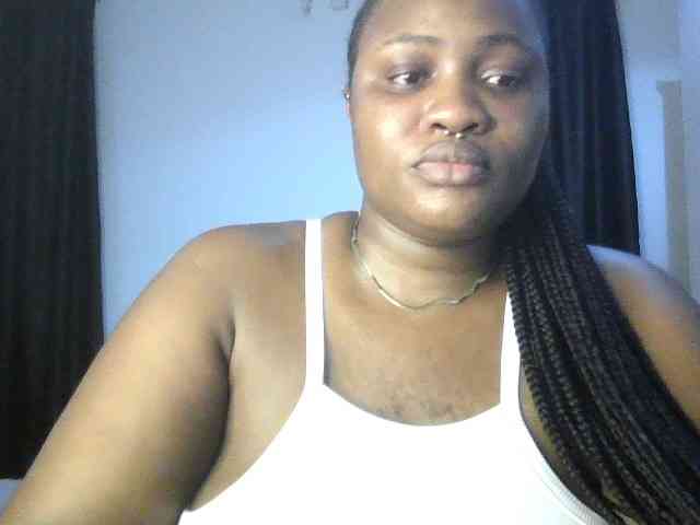 Hotchocolatee191 webcam