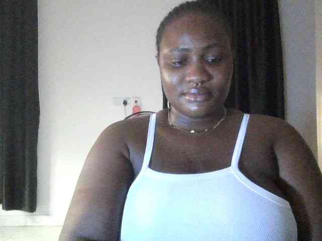 Hotchocolatee191 webcam