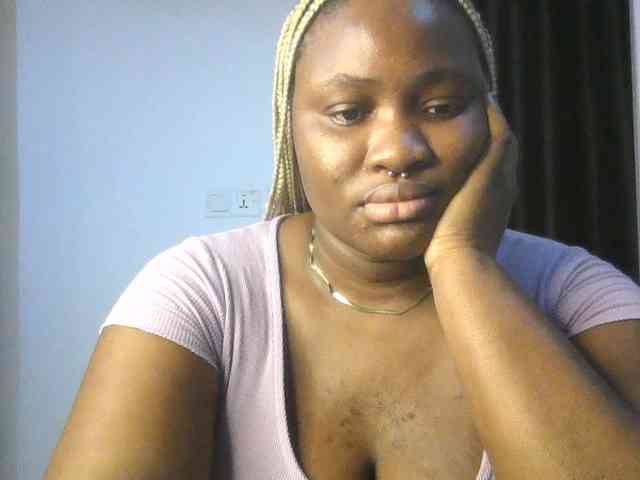 Hotchocolatee191 webcam