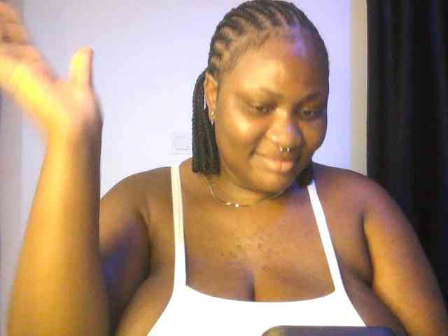 Hotchocolatee191 webcam