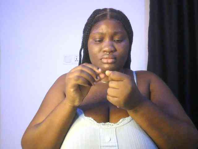 Hotchocolatee191 webcam