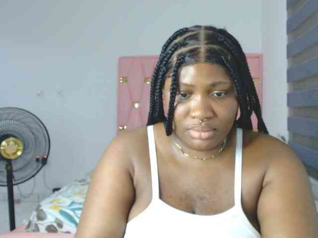 Hotchocolatee191 webcam