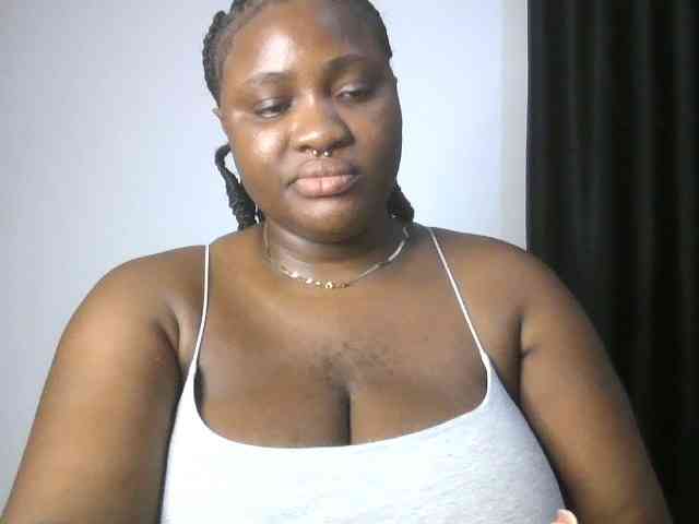 Hotchocolatee191 webcam