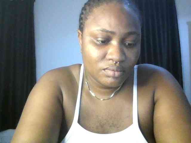 Hotchocolatee191 webcam