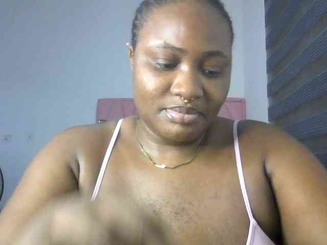 Hotchocolatee191 webcam