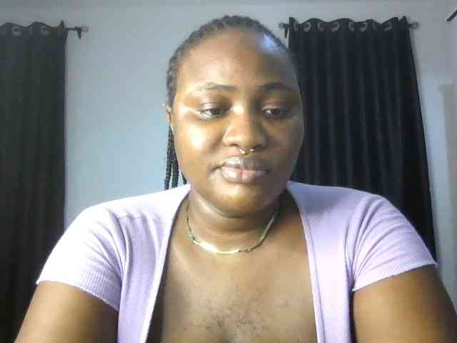 Hotchocolatee191 webcam