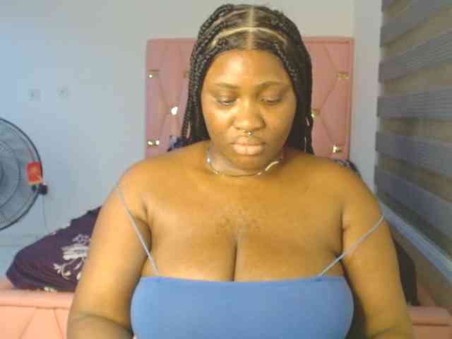 Hotchocolatee191 webcam