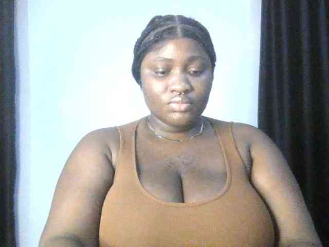 Hotchocolatee191 webcam