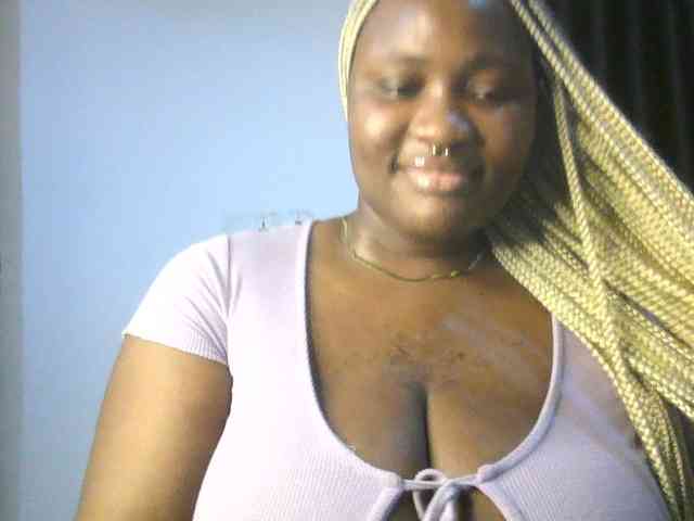 Hotchocolatee191 webcam