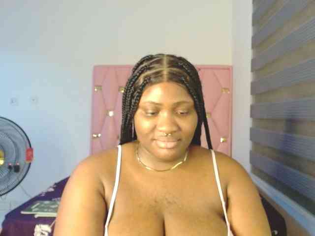Hotchocolatee191 webcam